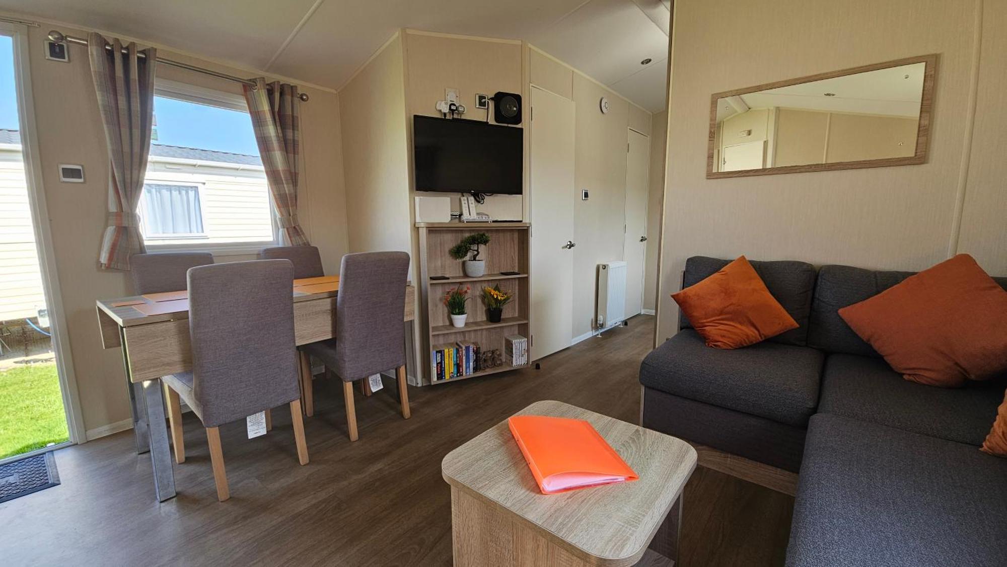 Kp Holiday Home Corton  Экстерьер фото